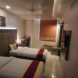 Ozas Grand Hotel